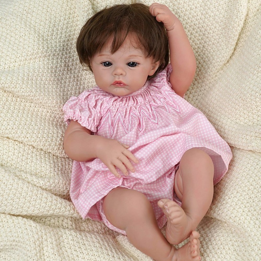 17 inch Lifelike Reborn Baby Doll Realistic Sleeping Doll Girl with Clothes and